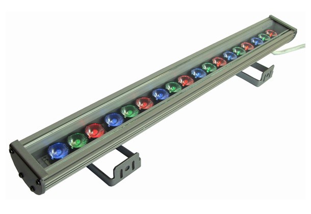 Линейный светодиодный светильник для пруда Pondtech L 18 LED RGB Линейный светодиодный светильник для пруда Pondtech L 18 LED RGB